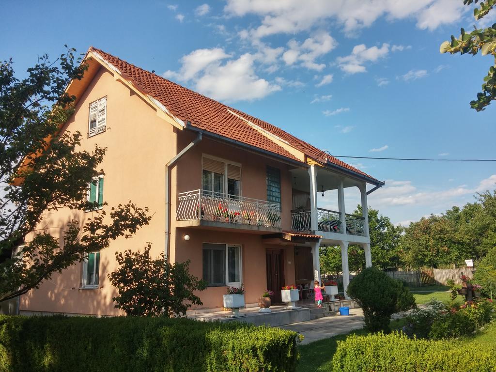 Apartments Domacinstvo Nikolic Valjevo Kültér fotó